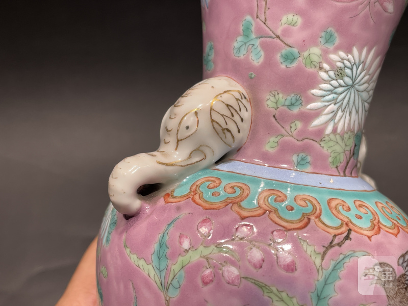 清光绪 宫粉地粉彩花鸟纹象耳尊一对 - 图7